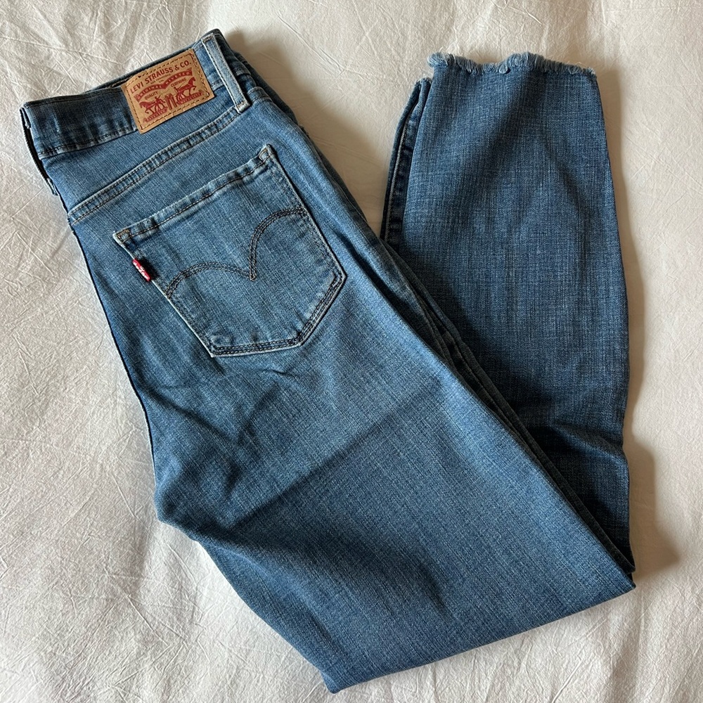 Levi’s 724 High Rise Straight Crop Jean